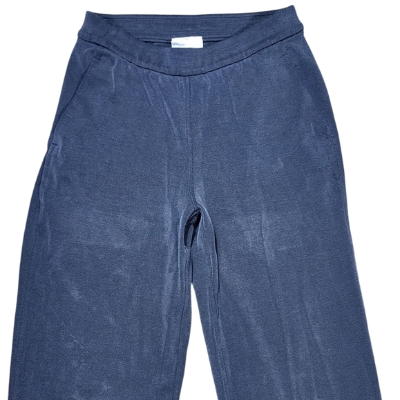 Lululemon Drapey Softstreme Flared Loungewear Pant Size XS - Picture 5 of 15